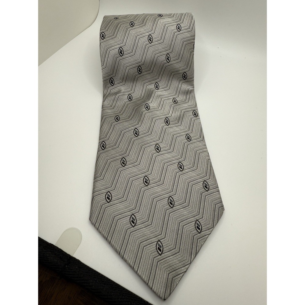 Murano Silk Tie Gray Chevron Zig Zag‎ Geometric Jacquard Made USA 3.75"